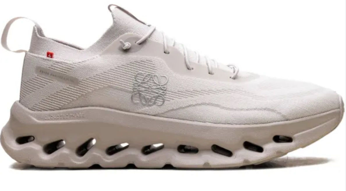 On x Loewe Cloudtilt cream מידה 41