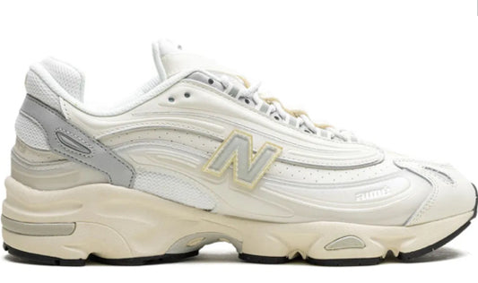 New balance x AIM LEON 1000 מידה 39.5