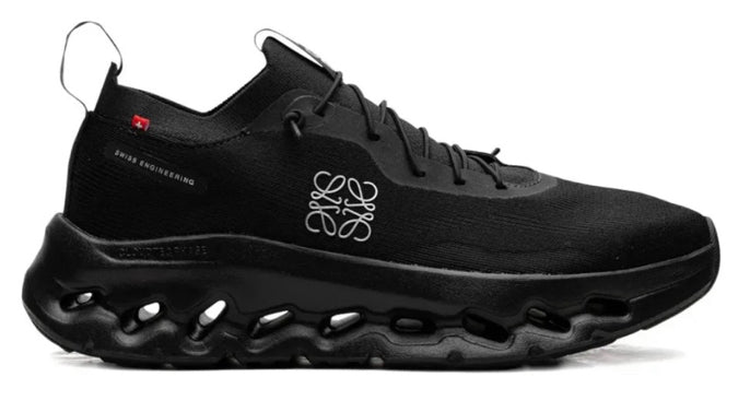On cloud Loewe מידה 44.5