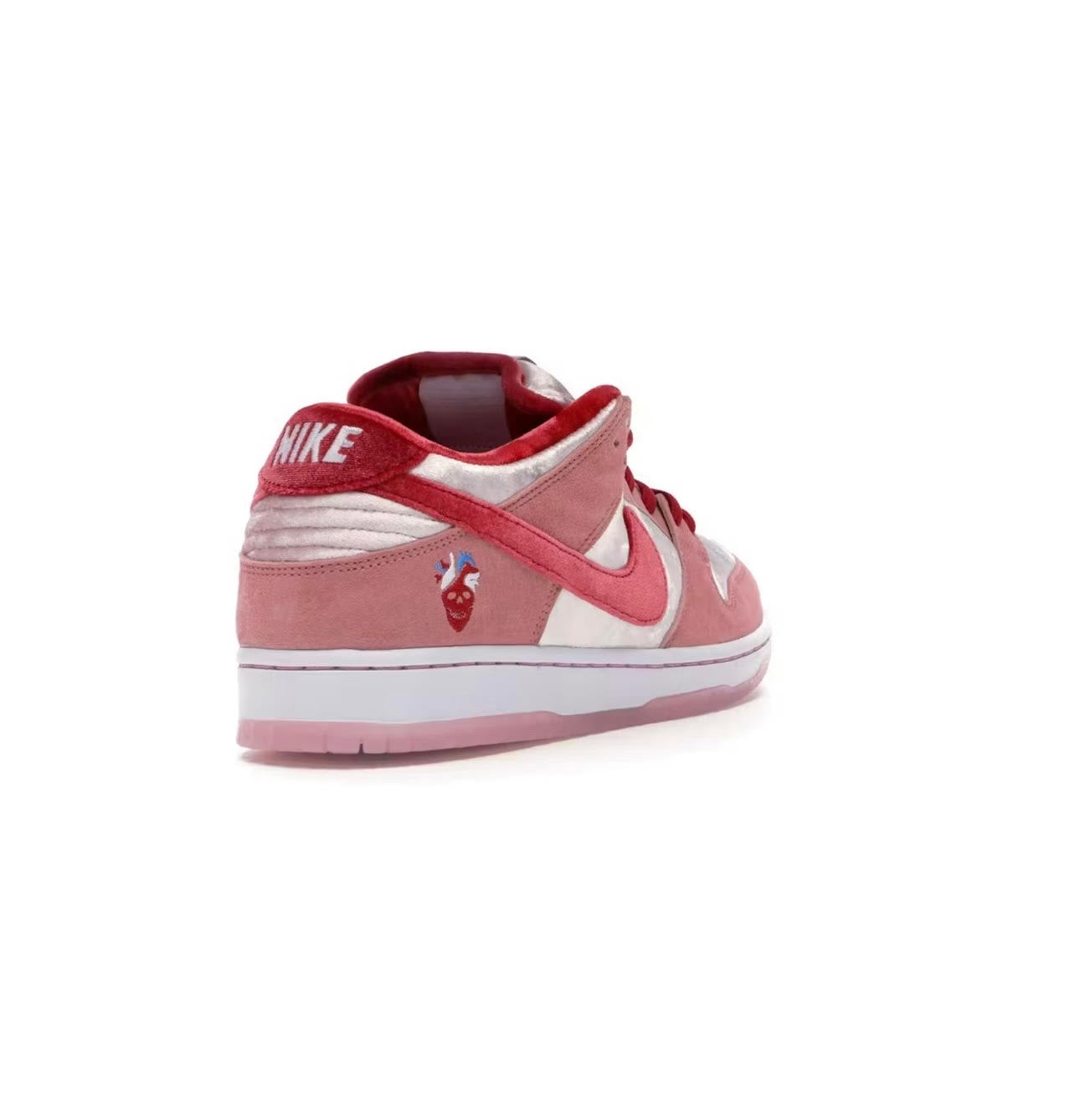 Dunk Low International  Love