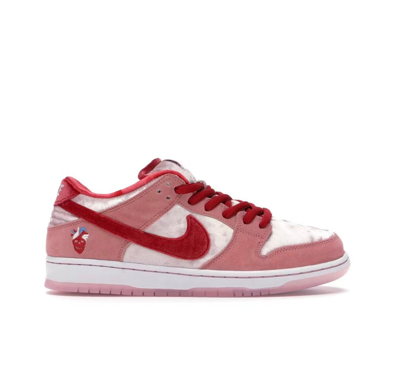 Dunk Low International  Love