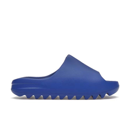 נעלי adidas Yeezy Slide Azure מקוריות בעיצוב אופנתי עכשווי לקידום אתר